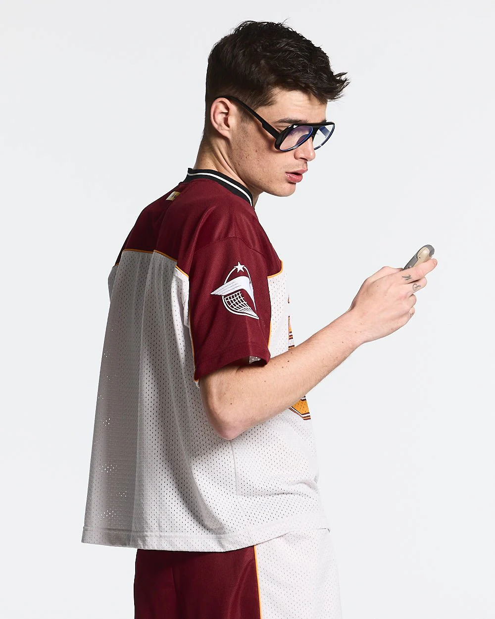 AERO STEED TEE CREAM/BURGUNDY - Image 4