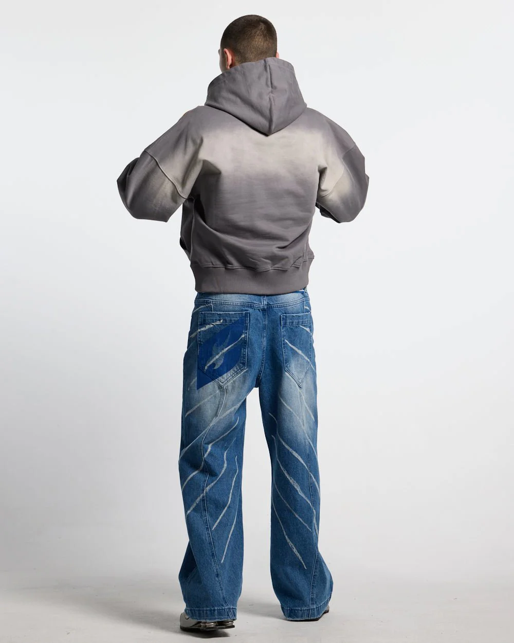 CROSSED SCRIPT HOODIE GREY - Image 4