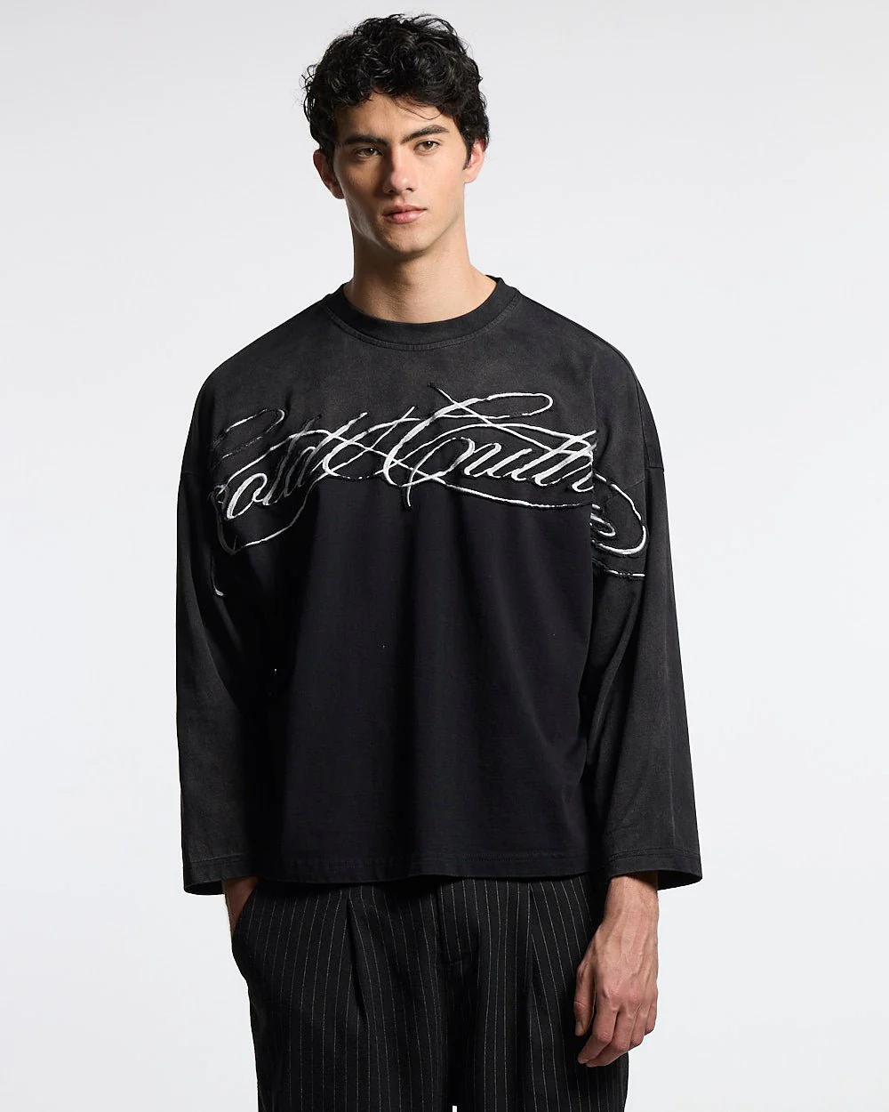 CROSSED SCRIPT LONGSLEEVE 2.0 BLACK - Image 2