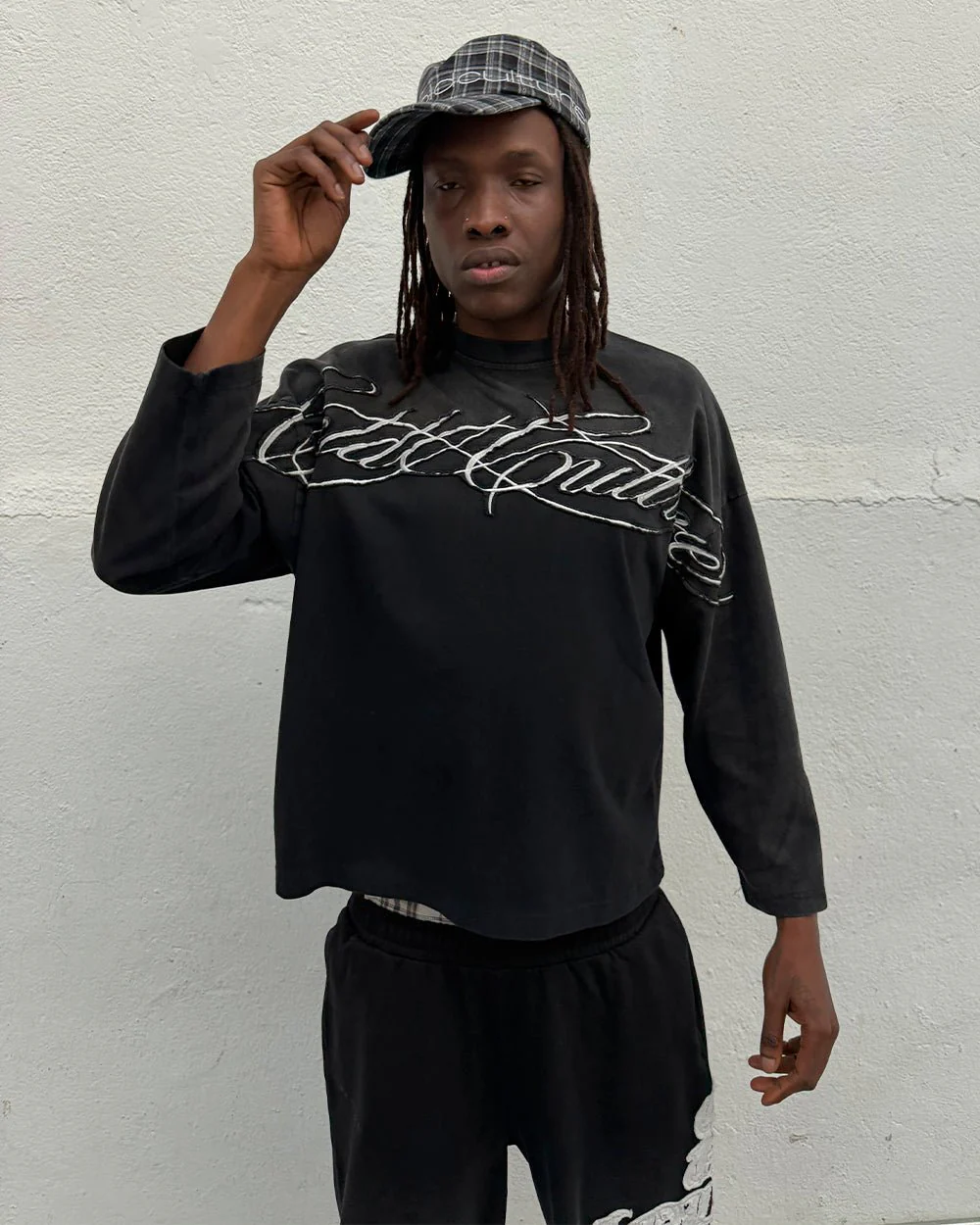 CROSSED SCRIPT LONGSLEEVE 2.0 BLACK - Image 8