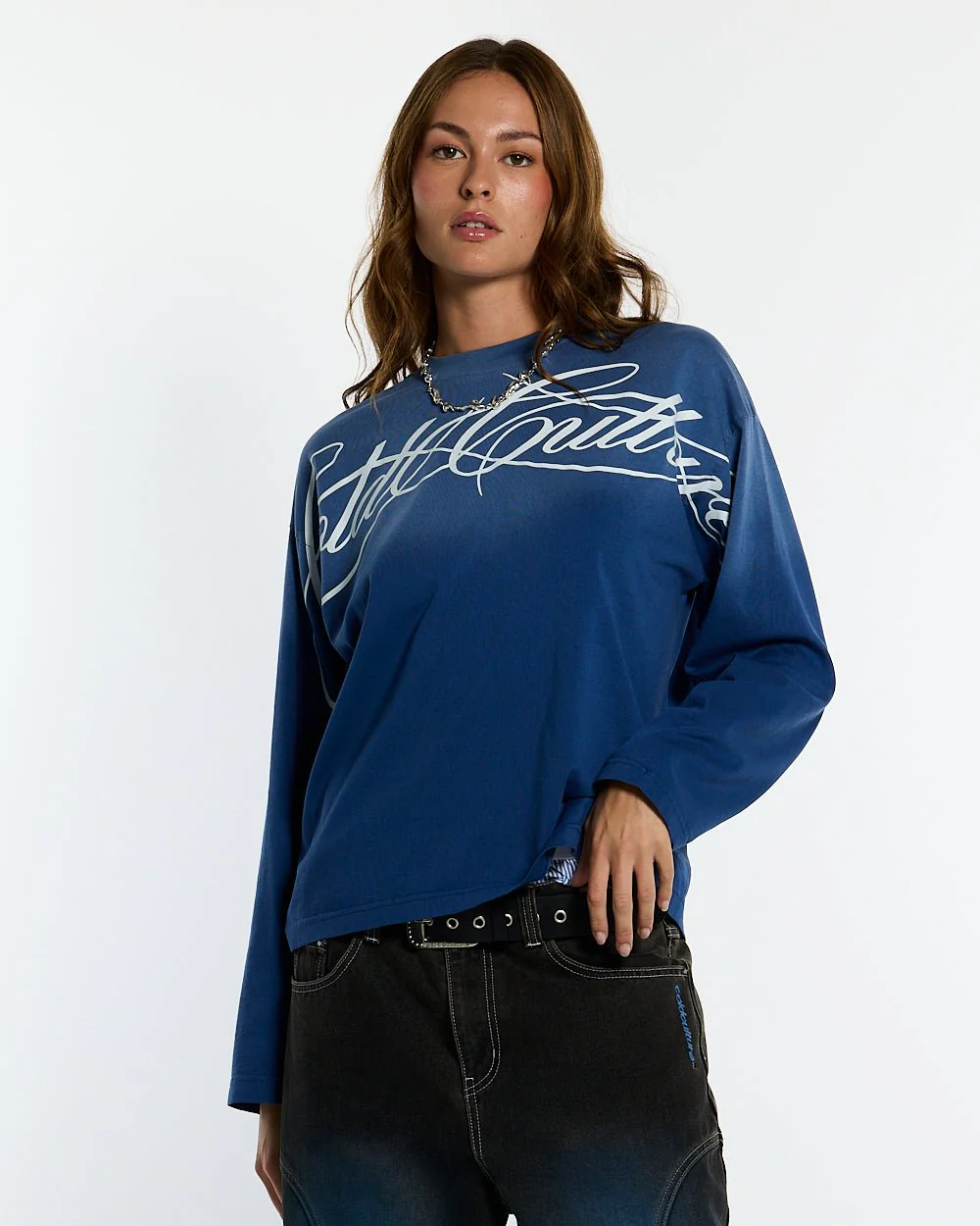 CROSSED SCRIPT LONGSLEEVE VIBRANT BLUE - Image 5