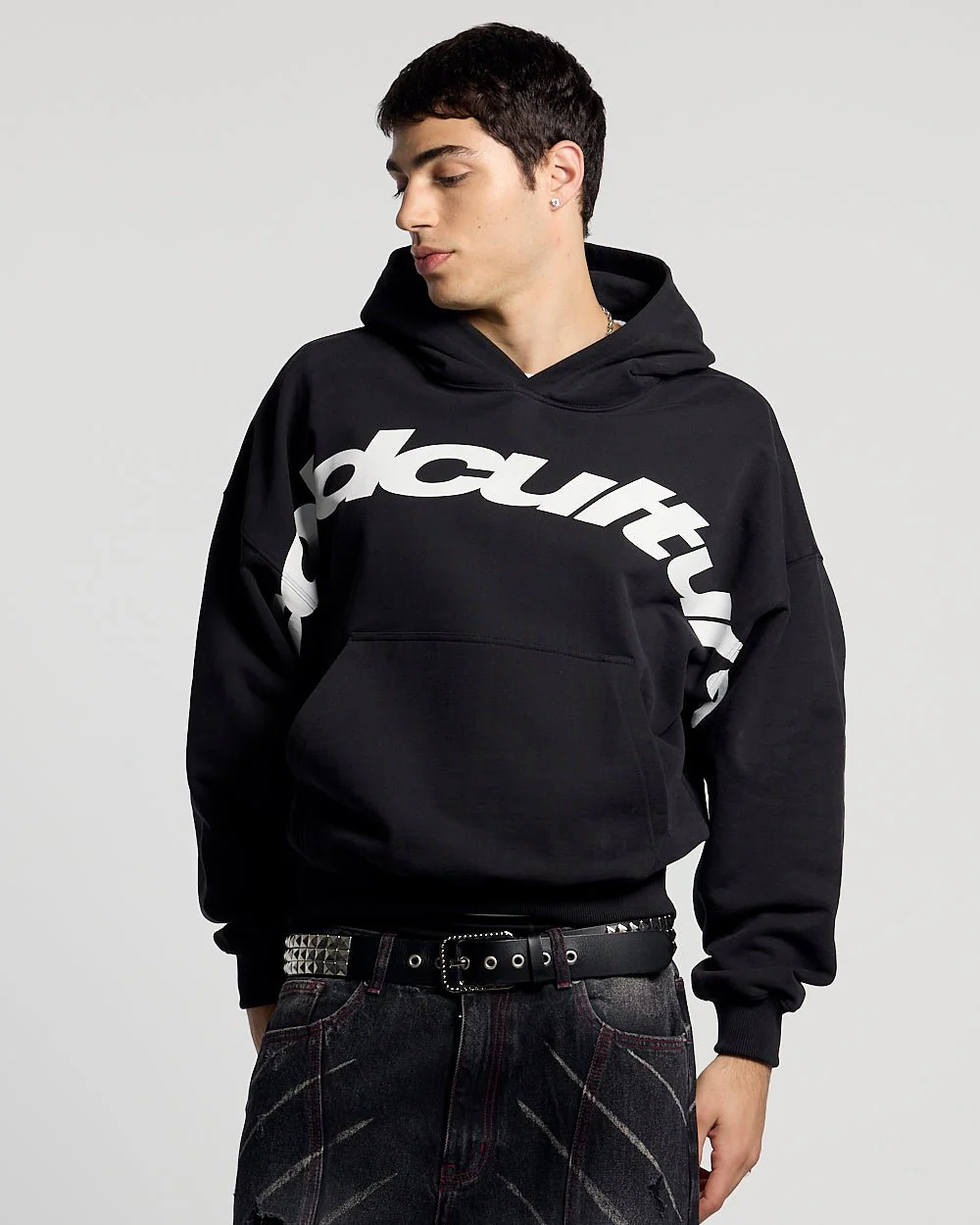 CURVED FRONT HOODIE BLACK - Image 2
