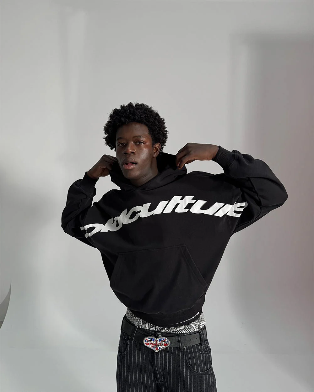 CURVED FRONT HOODIE BLACK - Image 7