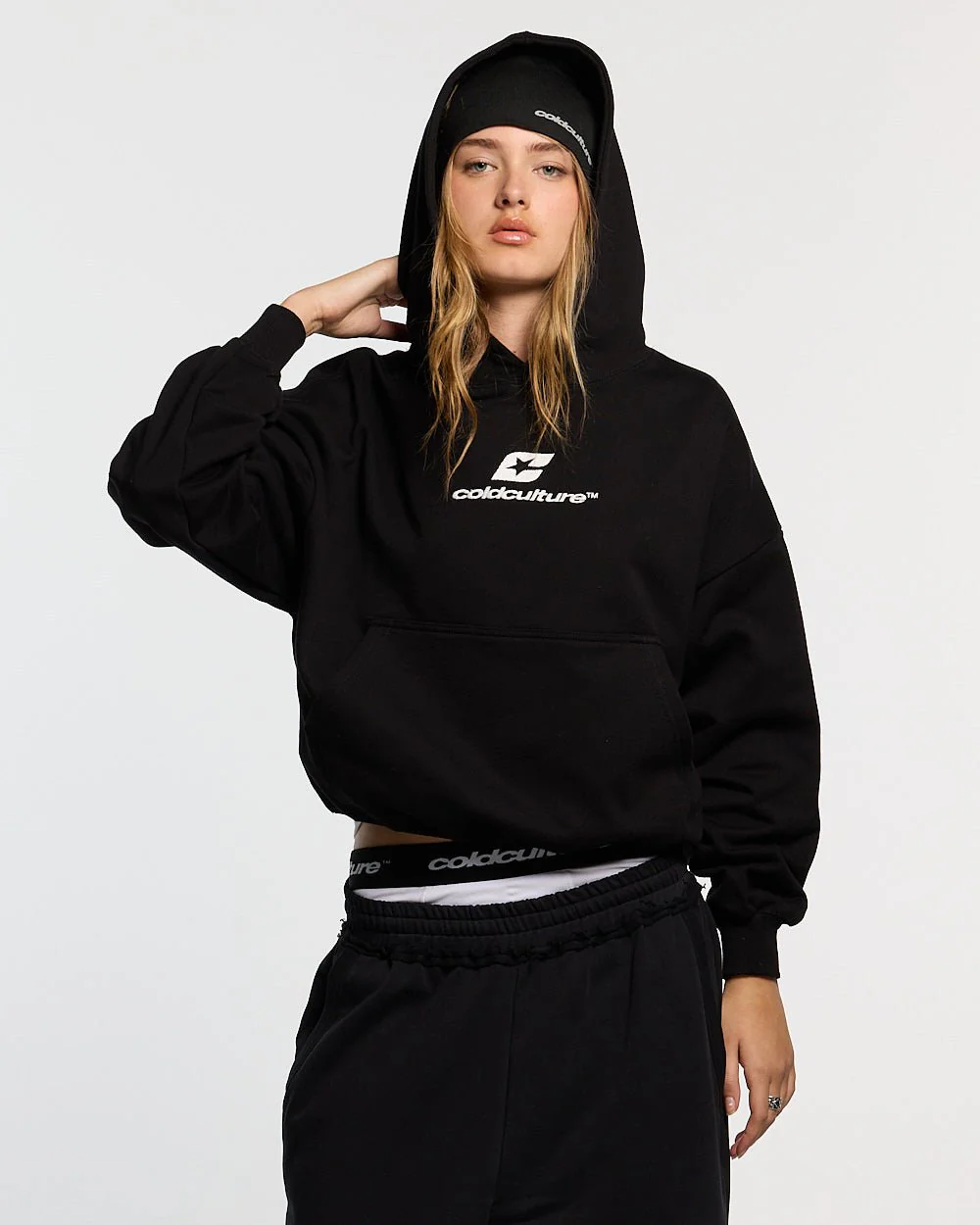 CURVED HOODIE BLACK AND WHITE - Image 6