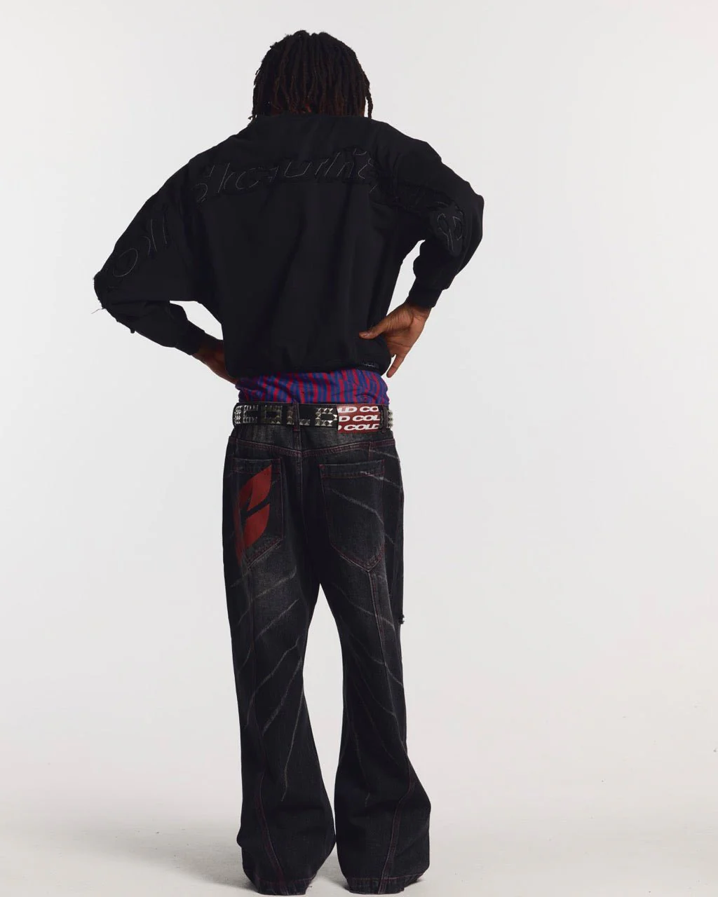 DISTRESS CURVED CREWNECK BLACK - Image 3