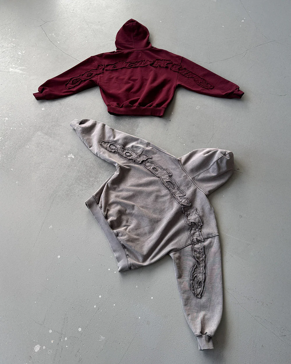 DISTRESS CURVED HOODIE BURGUNDY - Image 9