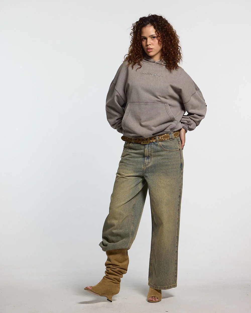 DISTRESS CURVED HOODIE WASHED GREY - Image 6