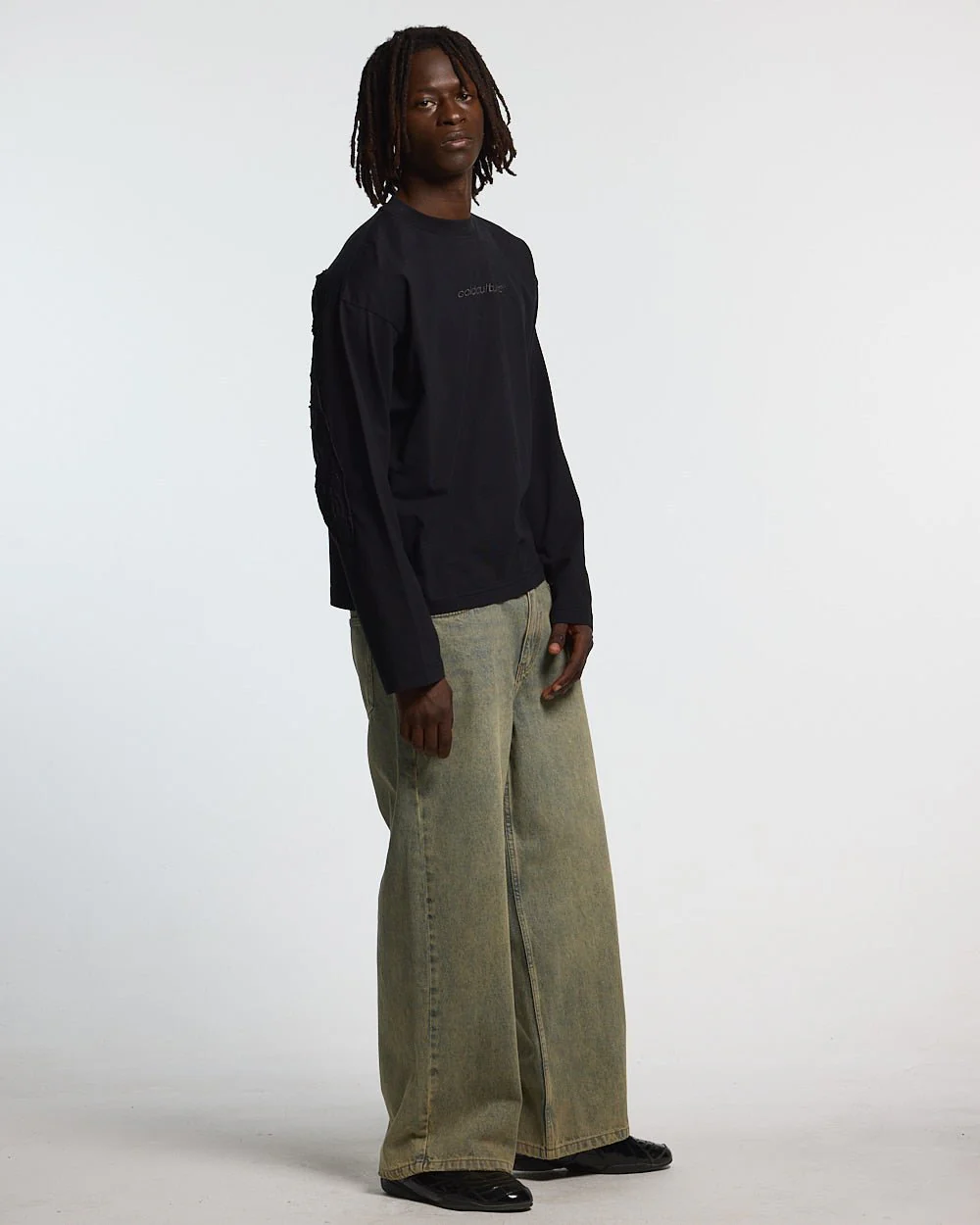 DISTRESS CURVED LONGSLEEVE BLACK - Image 4
