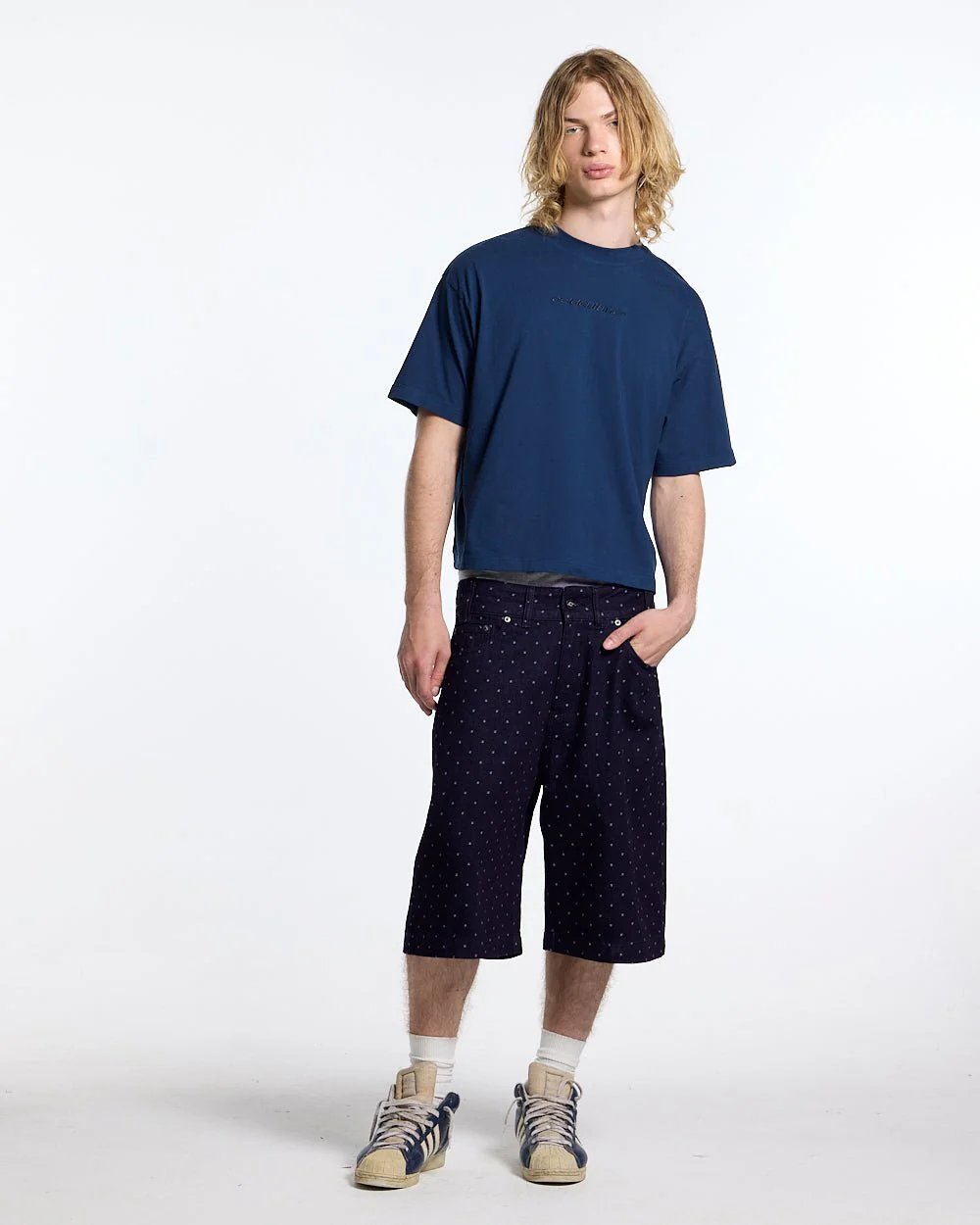 DISTRESS CURVED TEE NAVY - Image 3