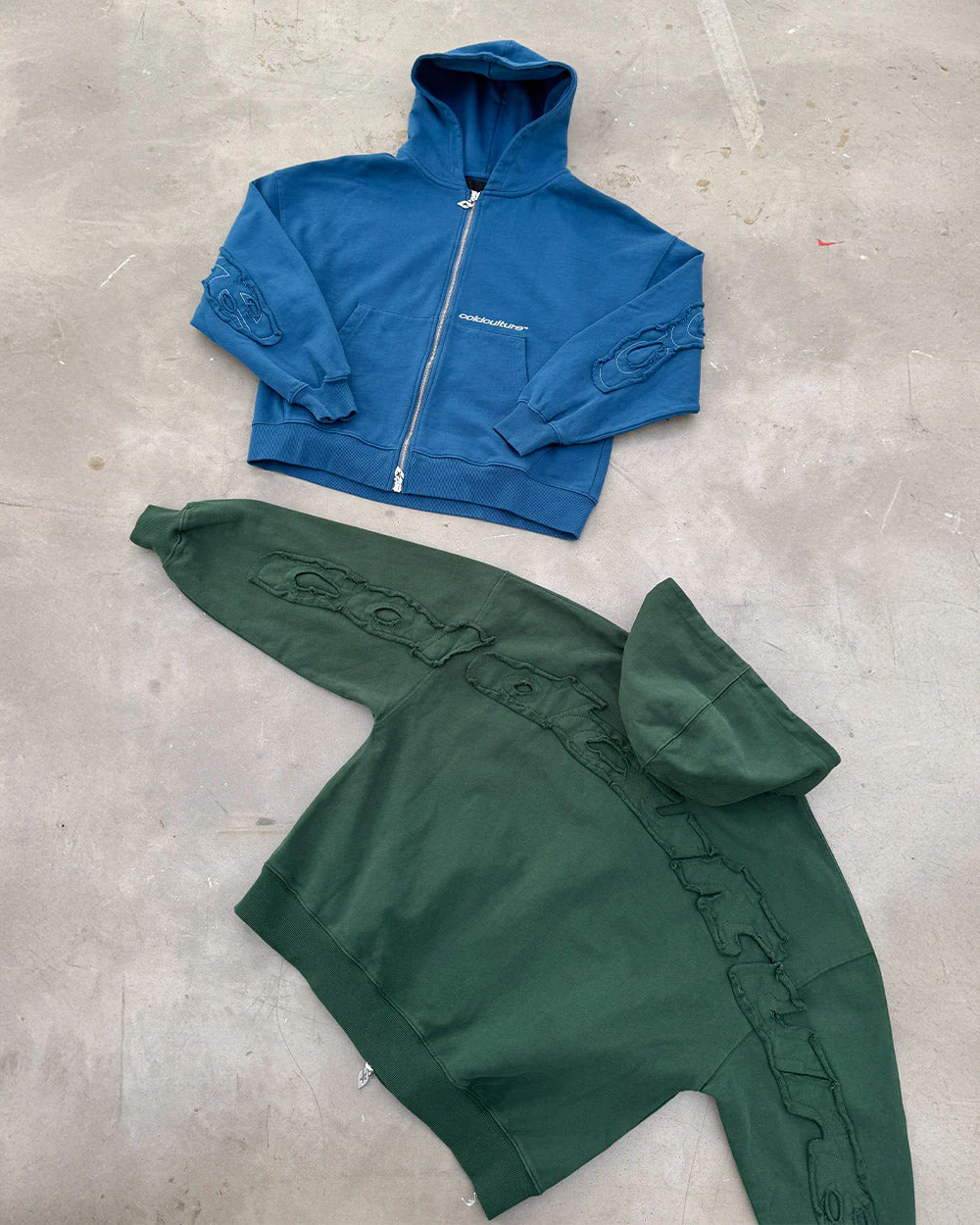 DISTRESS CURVED ZIP HOODIE GREEN - Image 7