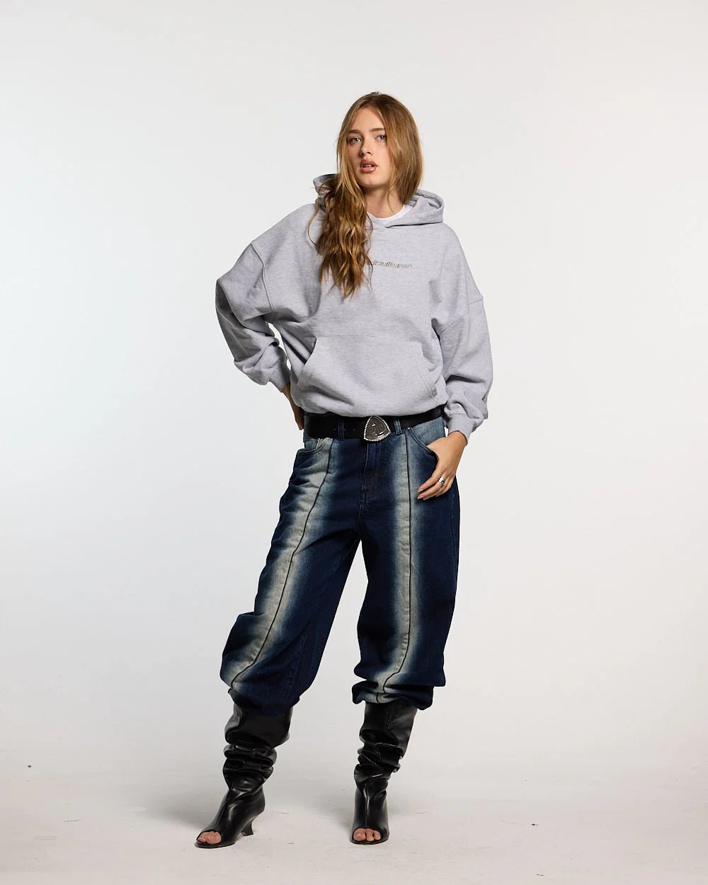 DISTRESS CURVED HOODIE LIGHT GREY - Image 6