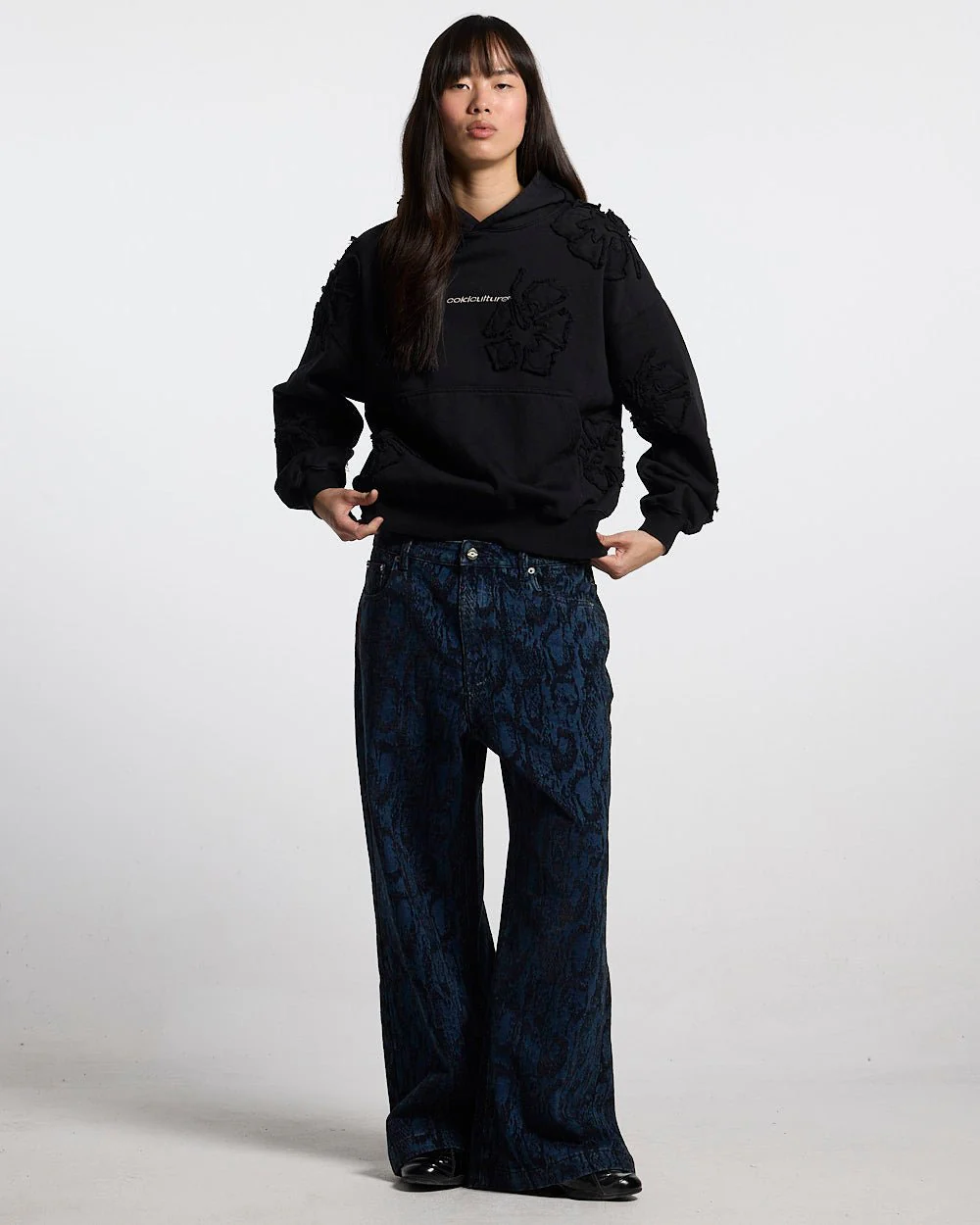 FAKE LOVE HOODIE BLACK - Image 5