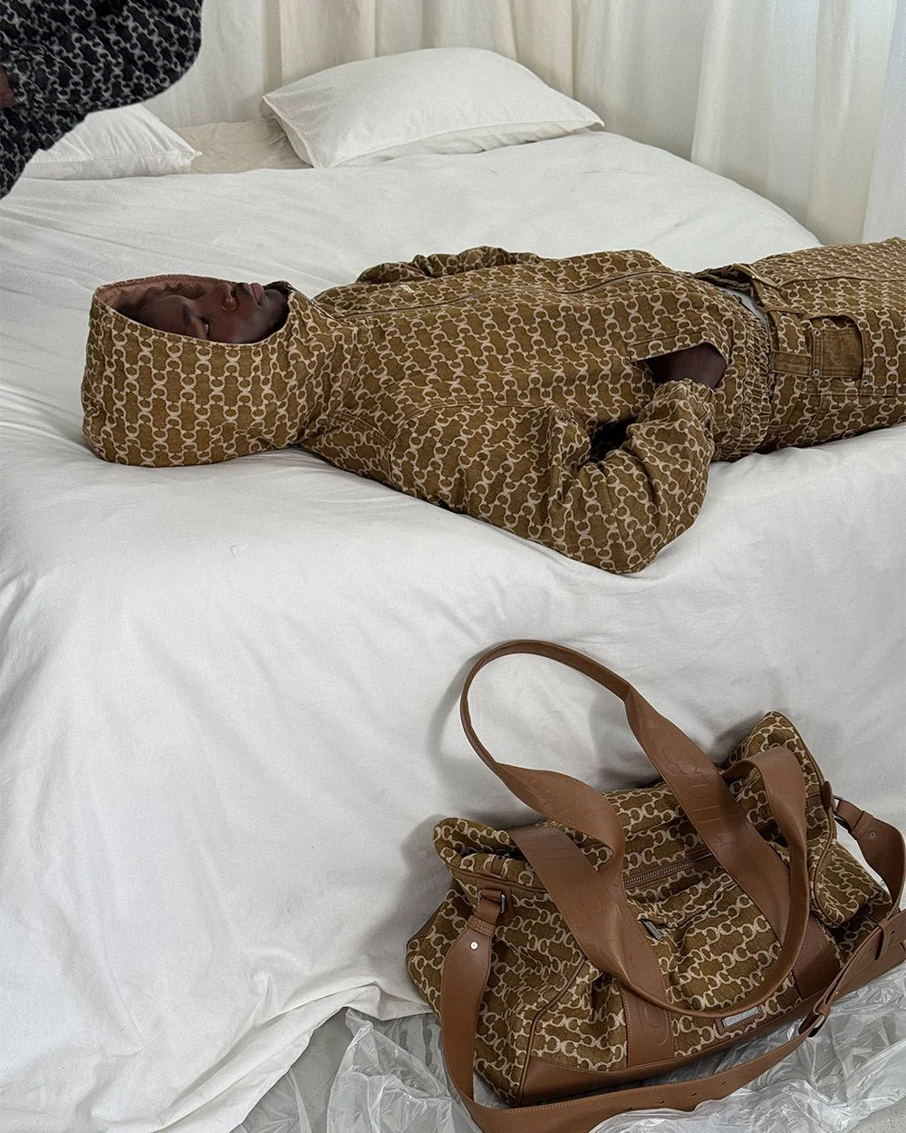 FEVER BAG BROWN - Image 4