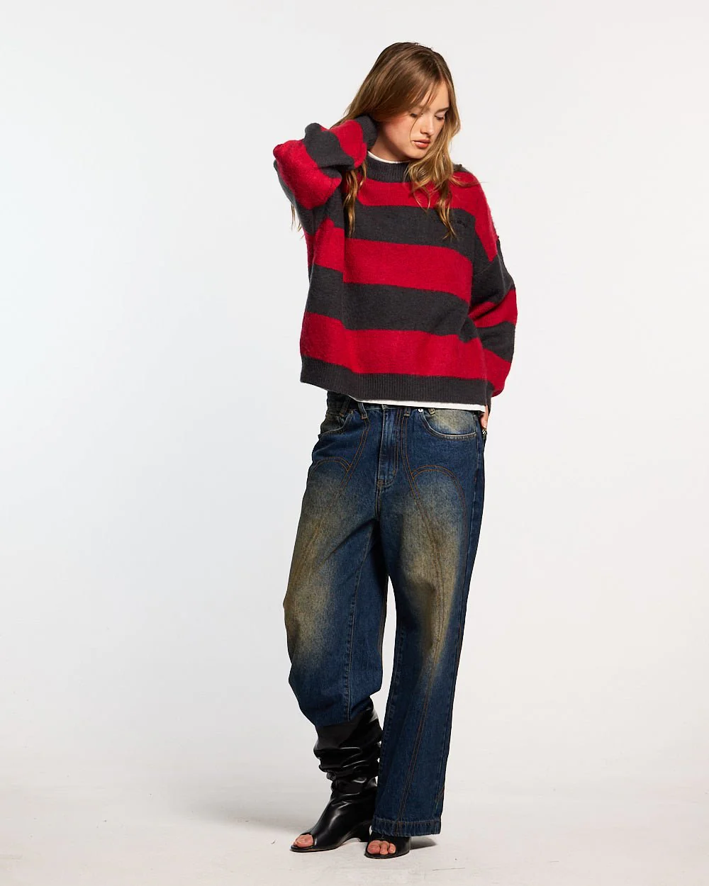 FLUFFY FUR KNIT BLACK & RED - Image 5