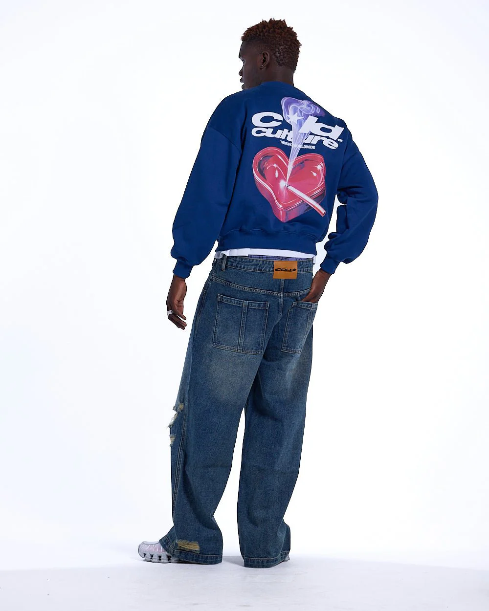 HEART ASHTRAY CREWNECK DARK BLUE - Image 4