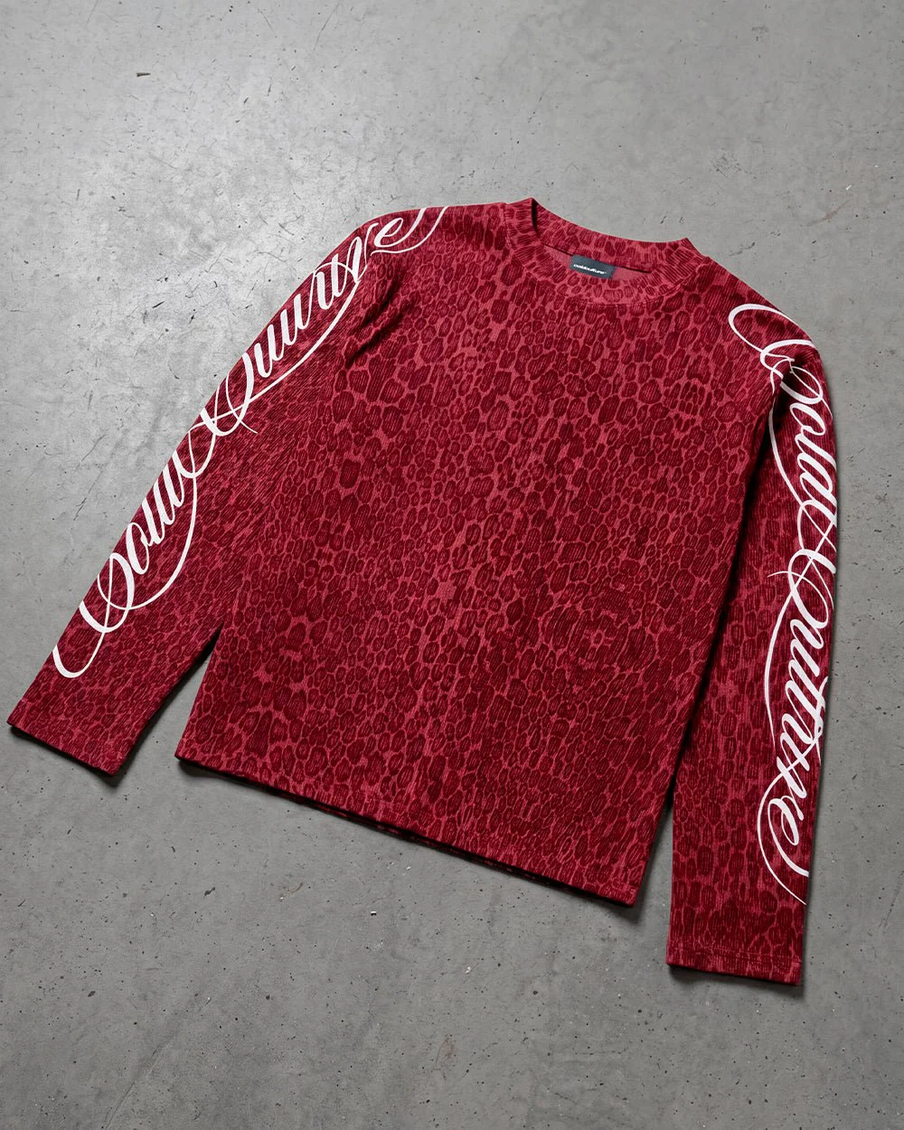 HIDDEN CHEETAH LONGSLEEVE BURGUNDY - Image 9
