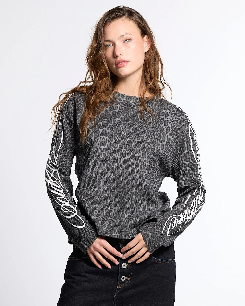 HIDDEN CHEETAH LONGSLEEVE DARK GREY - Image 5