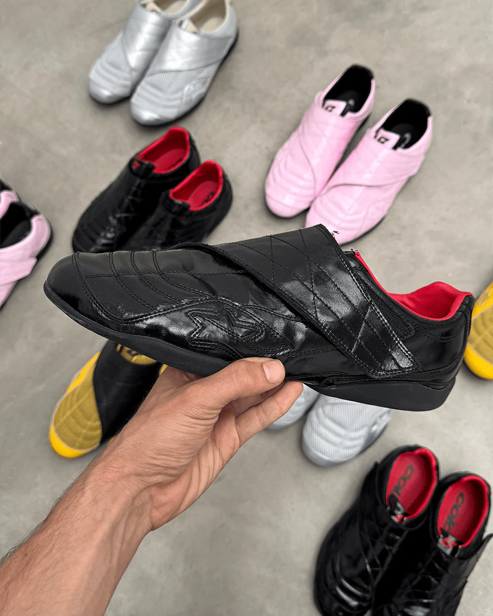 COLD HOOK SNEAKER BLACK - Image 9