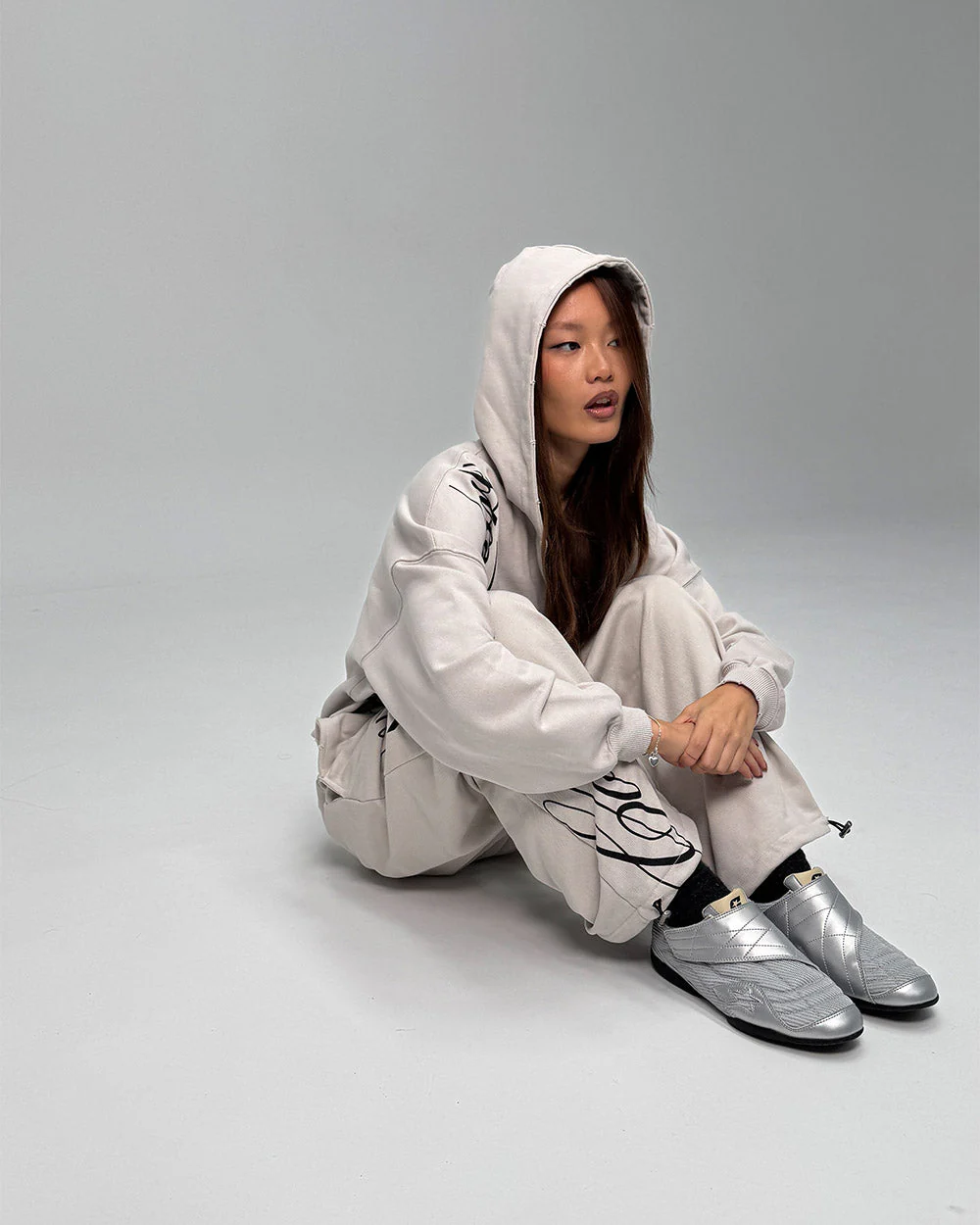 COLD HOOK SNEAKER SILVER - Image 7