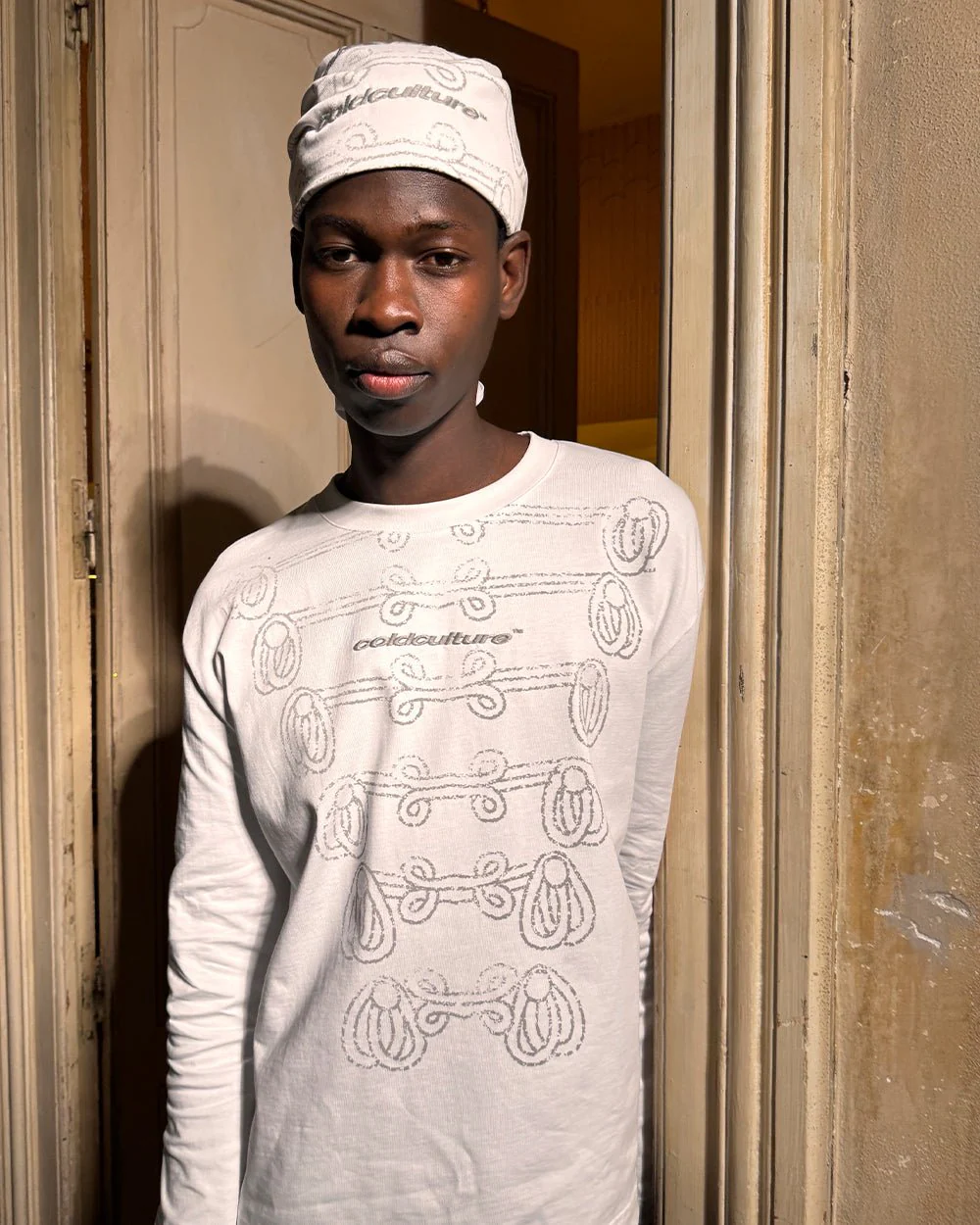 KNOTTING HILL LONGSLEEVE WHITE - Image 8