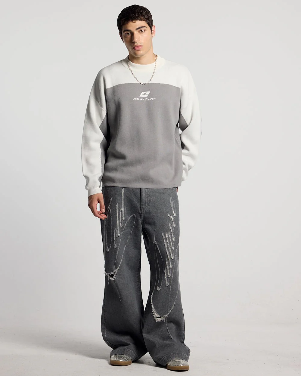 CURVED KNIT GREY & WHITE - Image 4