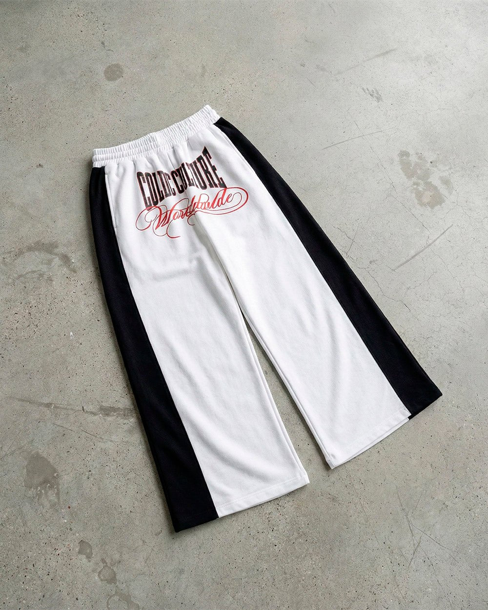 NIA SET SWEATPANTS WHITE & BLACK - Image 10
