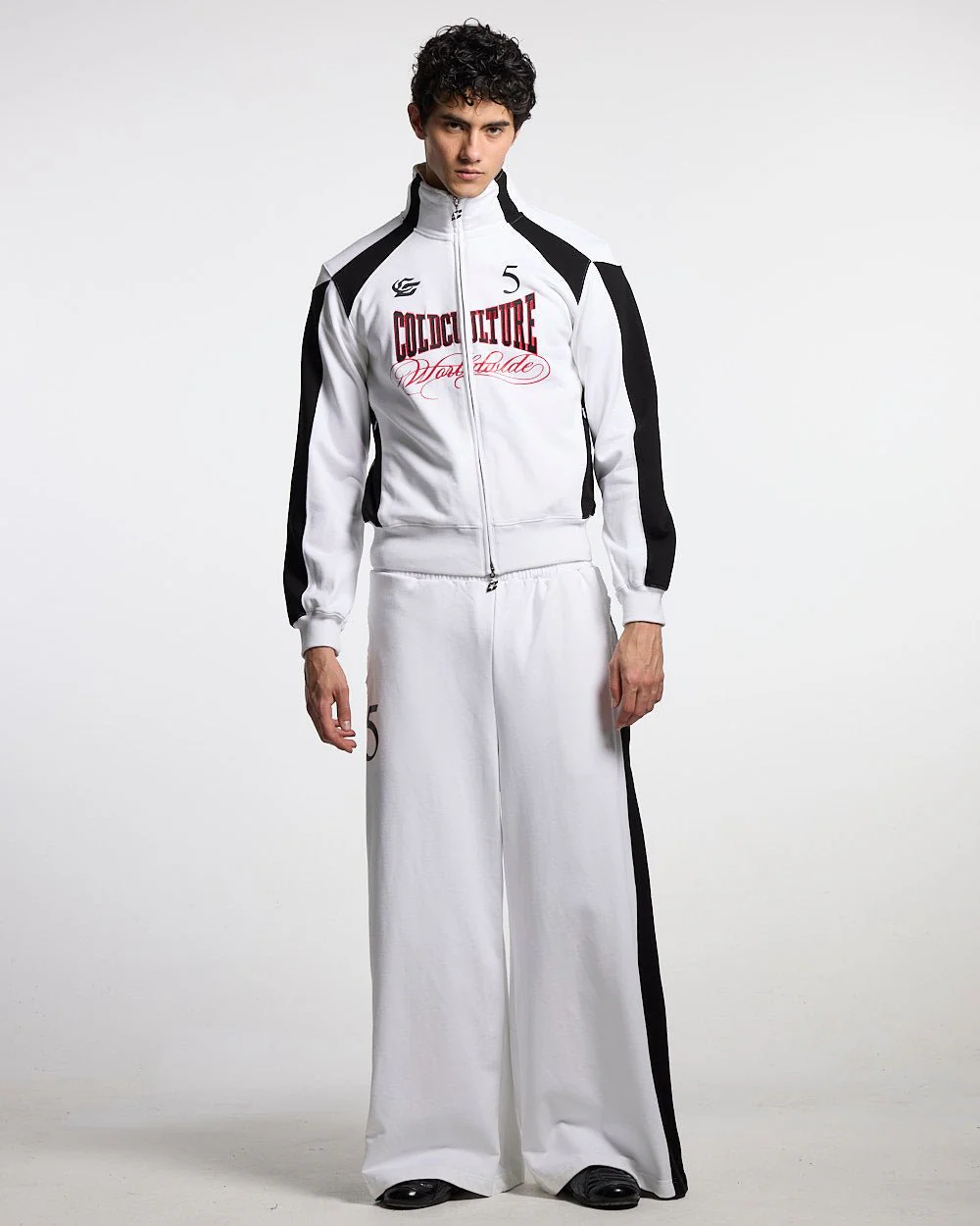 NIA SET SWEATPANTS WHITE & BLACK - Image 7