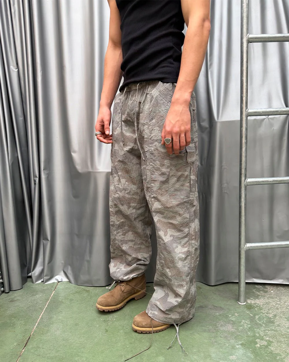 RESERVED CARGO PANTS CAMO - Image 12