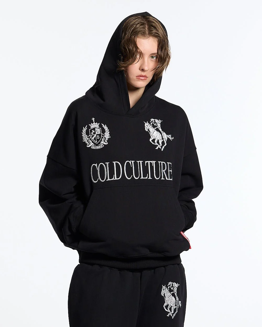 RIDING CLUB HOODIE BLACK - Image 8