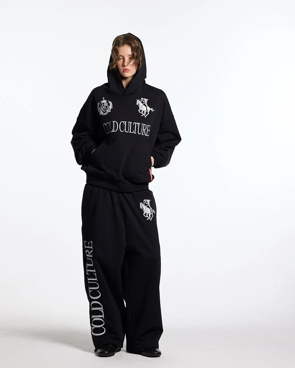 RIDING CLUB SWEATPANTS BLACK - Image 11