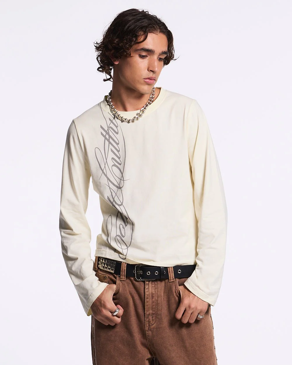 SCRIPT LONGSLEEVE TEE WHITE - Image 2