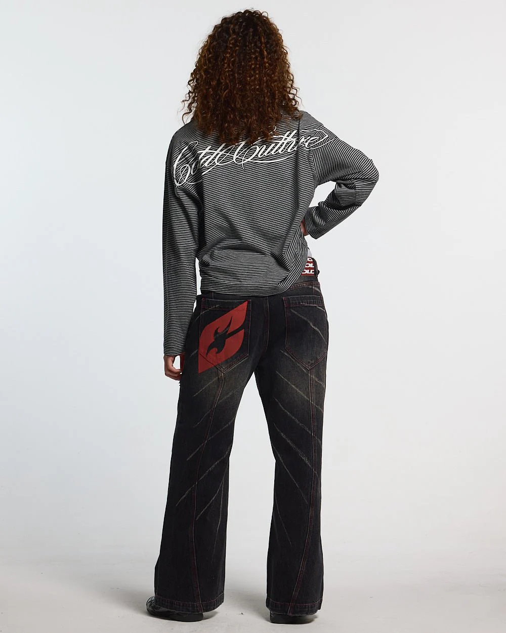 SCRIPT STRIPES LONGSLEEVE BLACK - Image 5