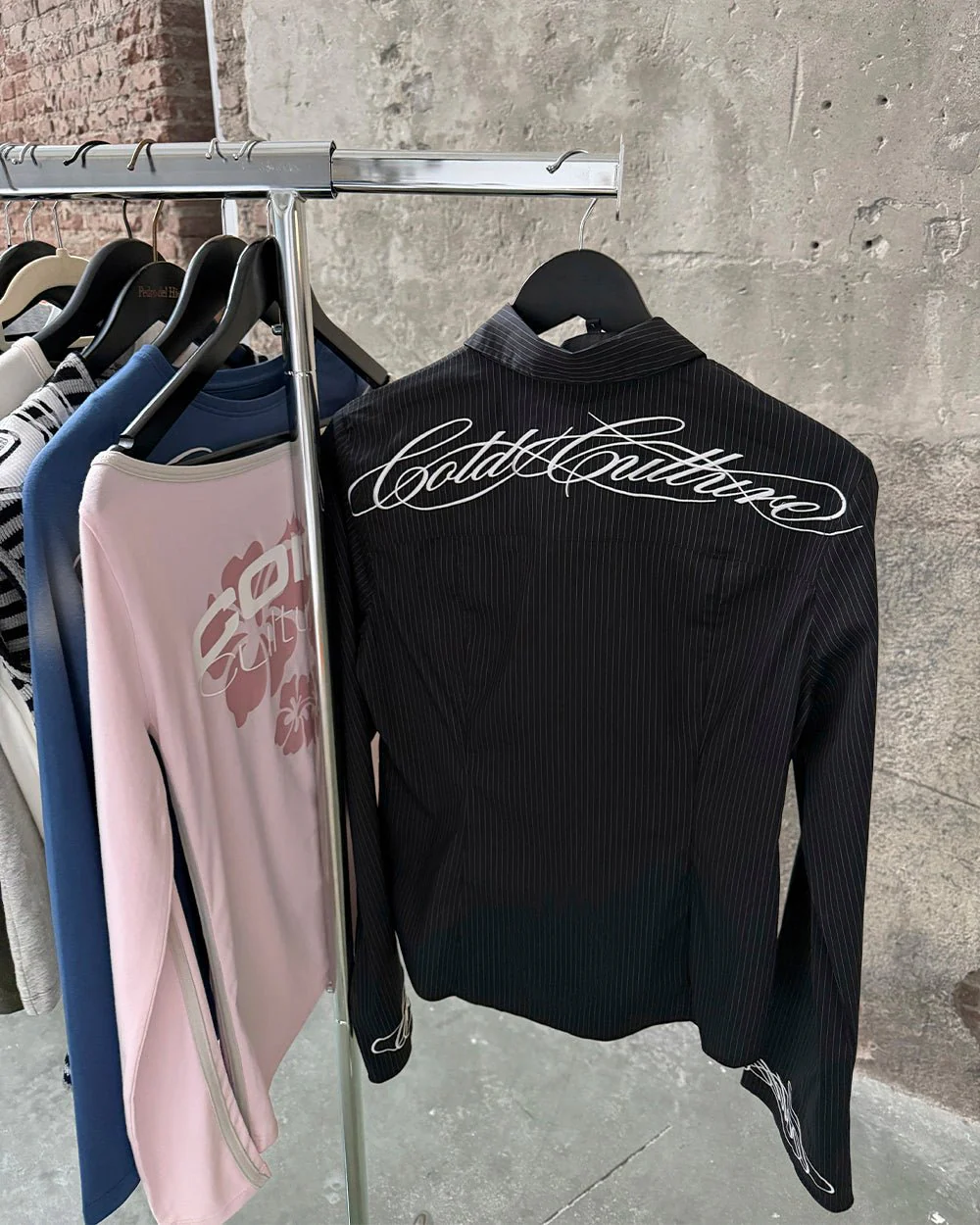 SCRIPT WORLDWIDE SHIRT DARK GREY - Image 10