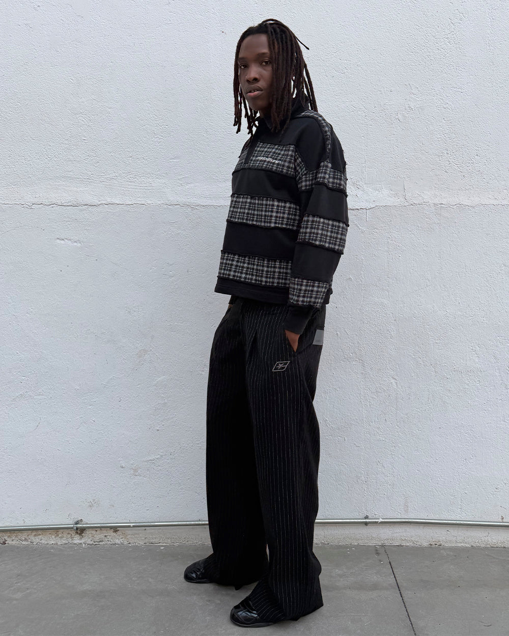 SEAM EFFECT LINE PANTS BLACK - Image 12
