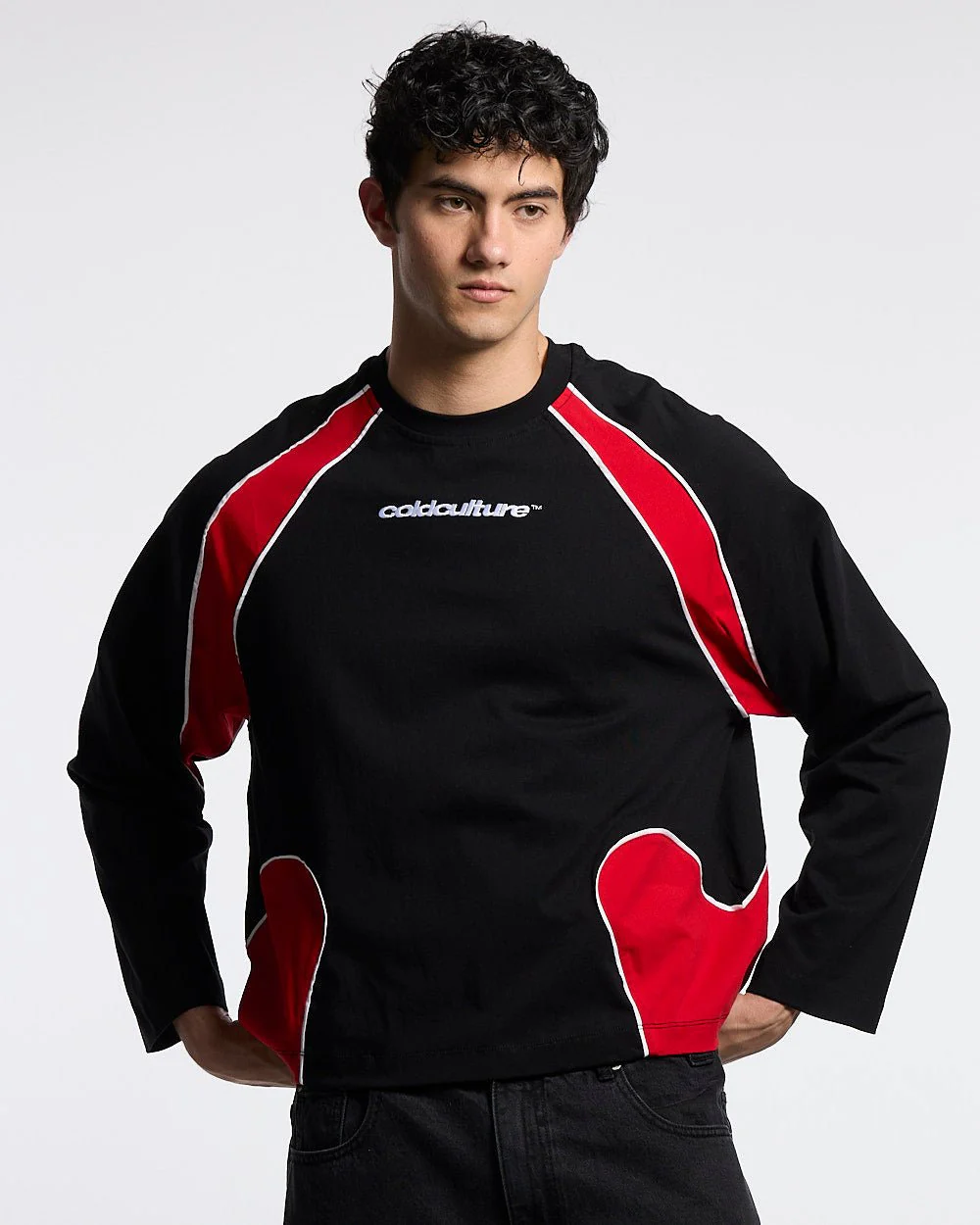 SLIDER LONGSLEEVE TEE BLACK & RED - Image 2