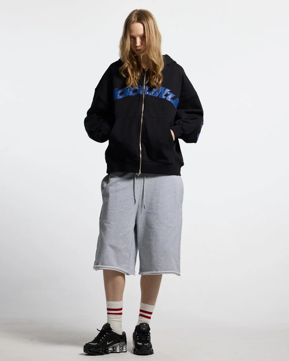 STAR CURVED ZIP HOODIE BLACK - Image 5