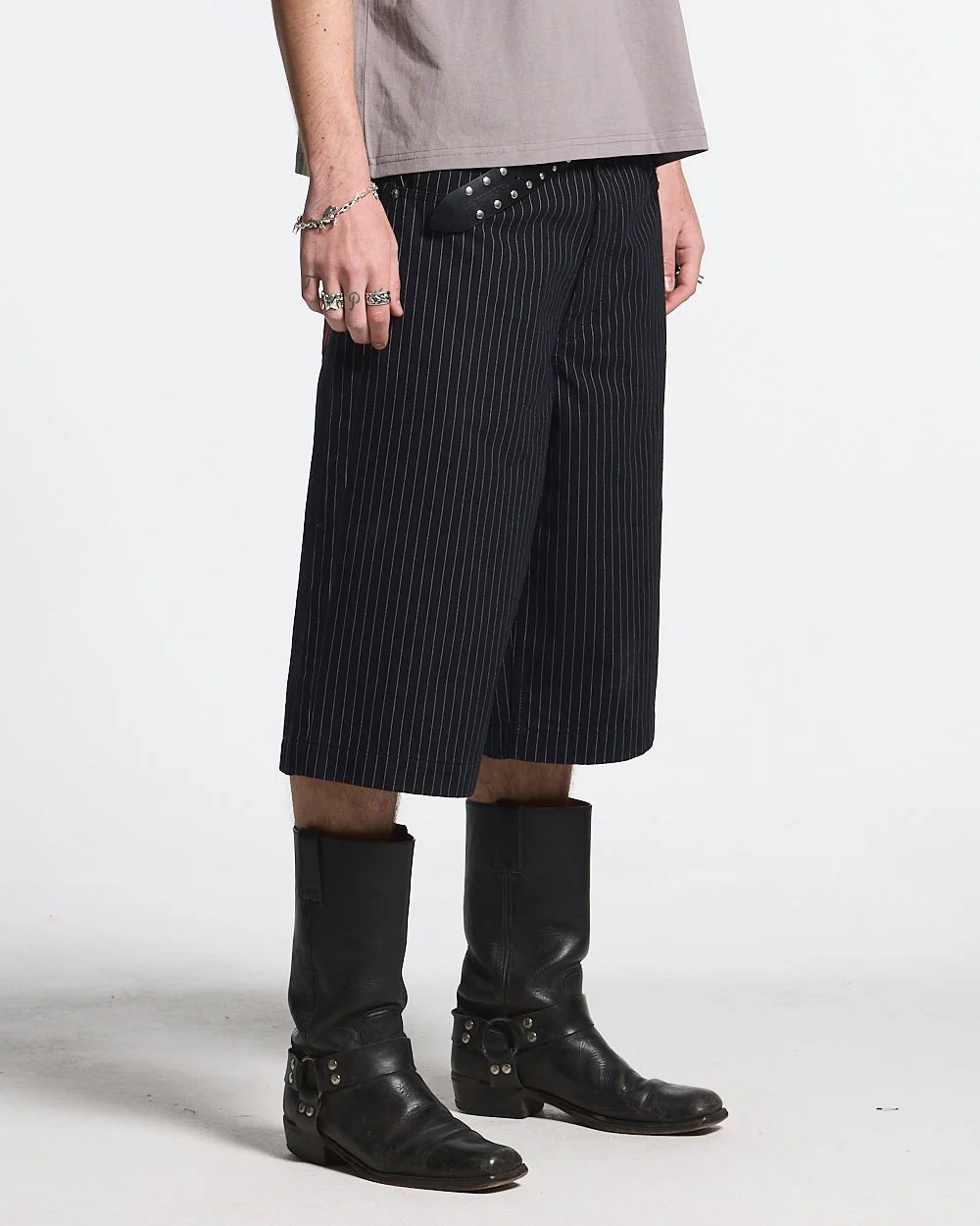 STRIPE FADE JORTS BLACK - Image 4