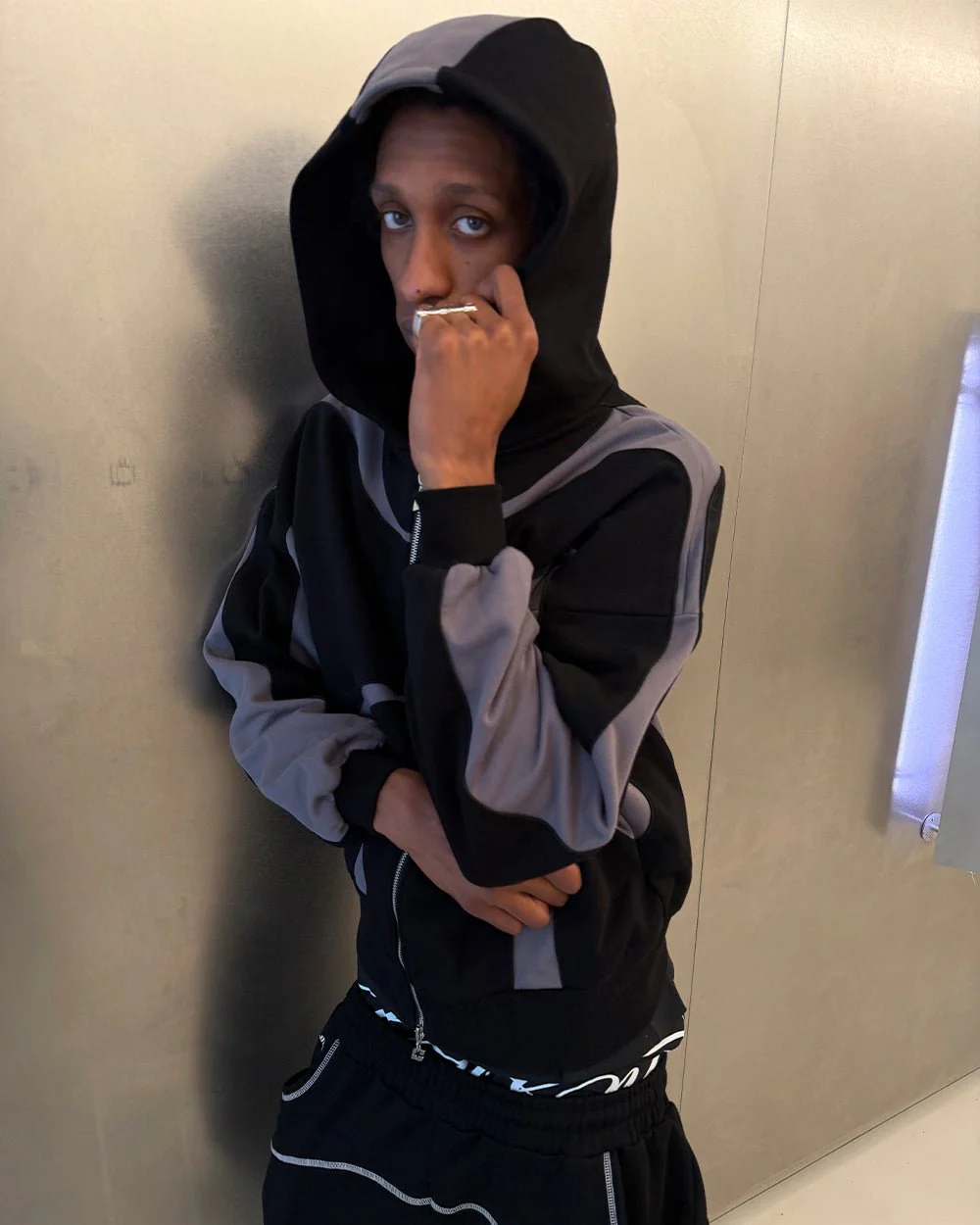 TAKE OFF ZIP HOODIE BLACK - Image 8