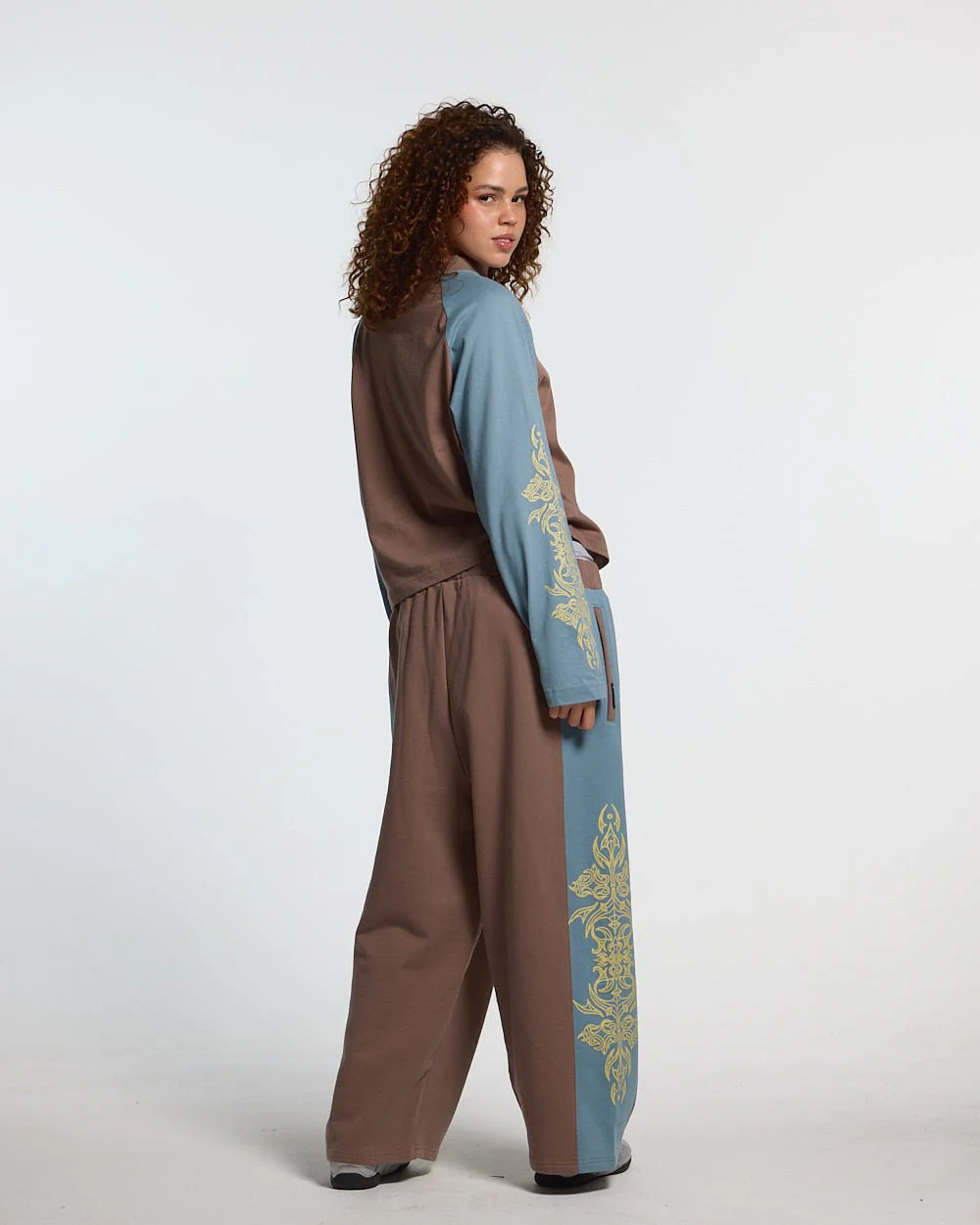 TRIBAL SWEATPANTS BROWN & BLUE - Image 8
