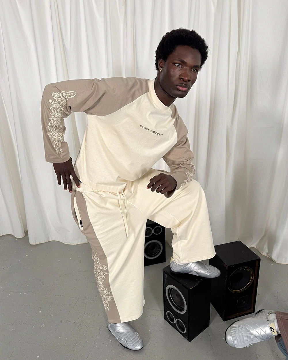 TRIBAL SWEATPANTS GREY & OFF WHITE - Image 9