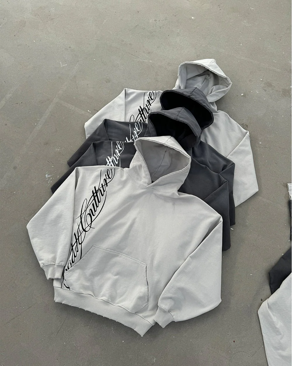 SCRIPT HOODIE ANTRACITE GREY - Image 7