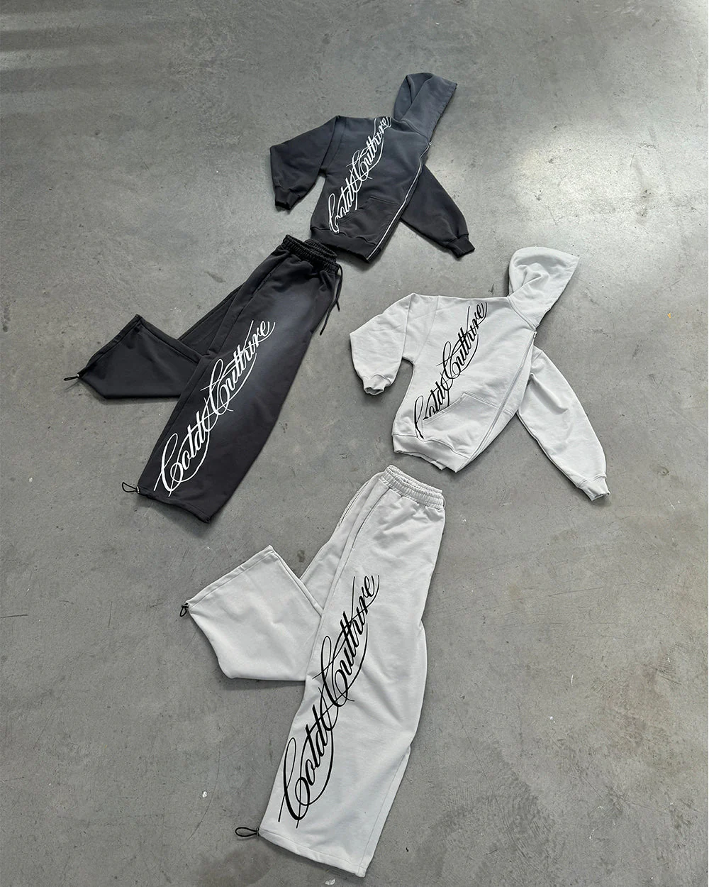 SCRIPT SWEATPANTS LIGHT GREY - Image 10