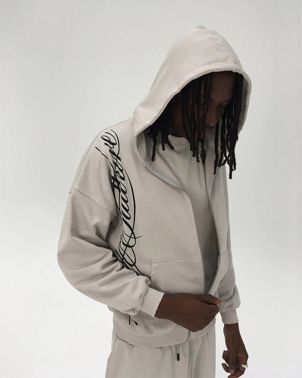 SCRIPT ZIP HOODIE LIGHT GREY - Image 8