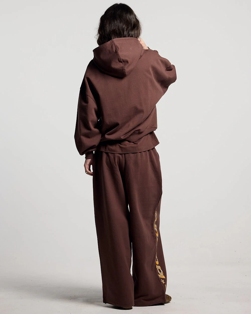WILD SNAKE SWEATPANTS BROWN - Image 8