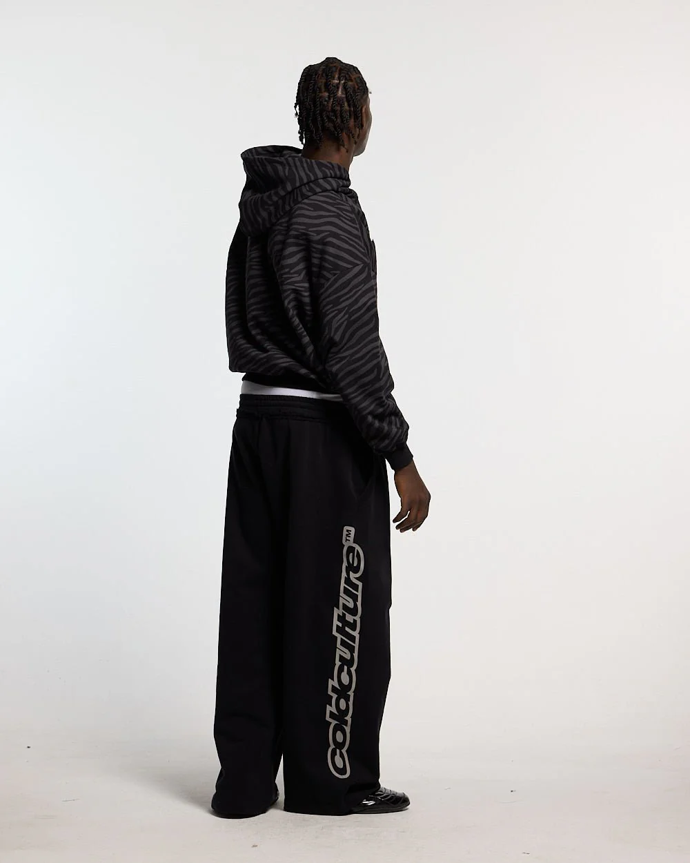 ZEBRA HOODIE BLACK - Image 4