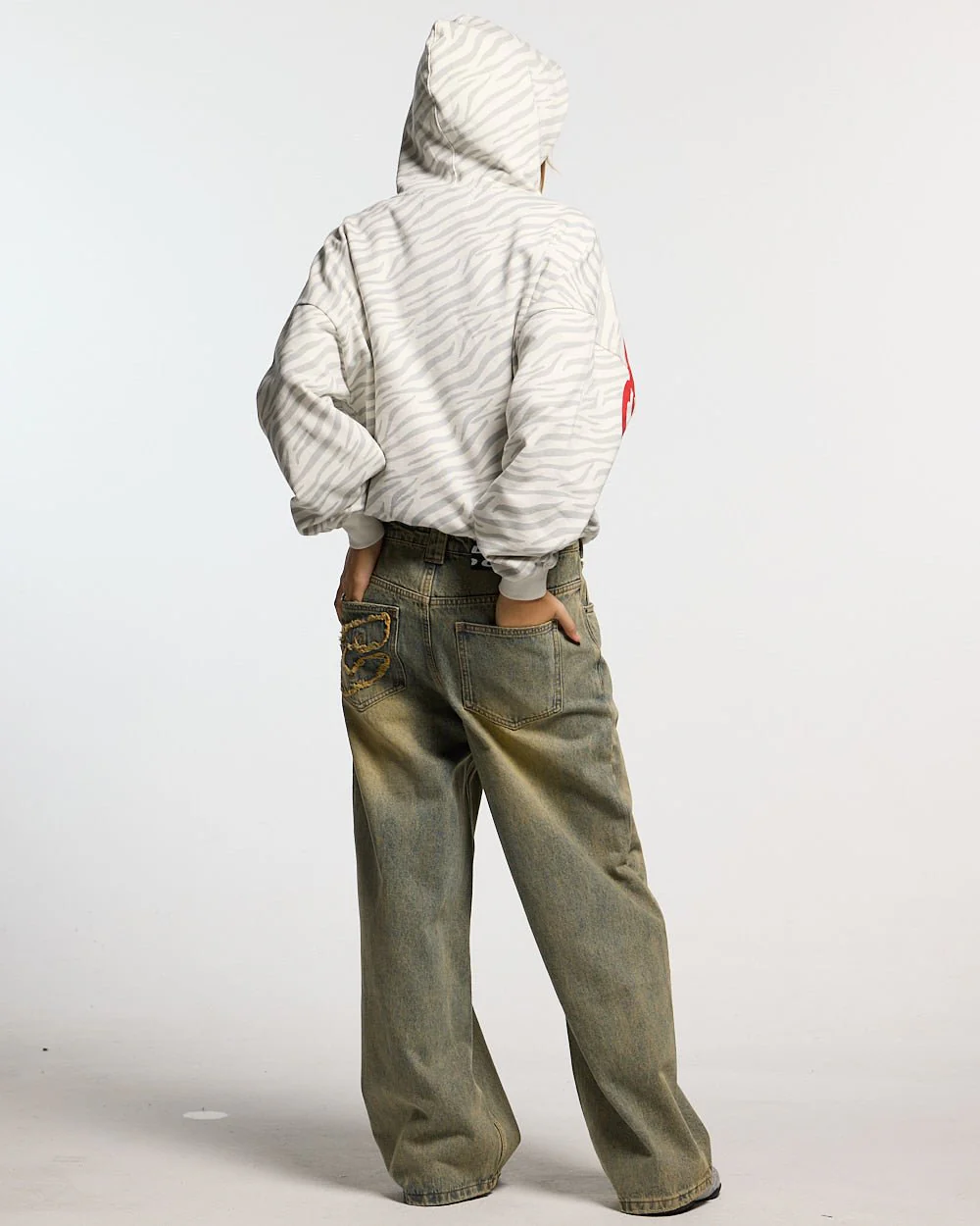 ZEBRA HOODIE WHITE - Image 6